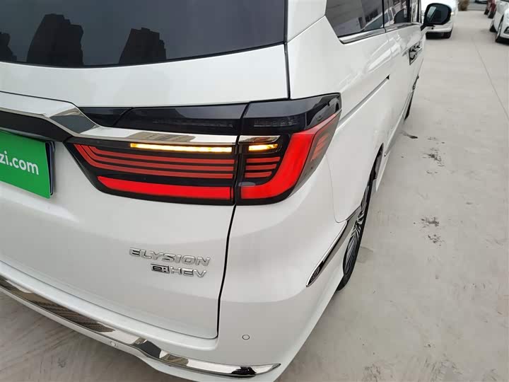 Фото 8 - Honda Elysion