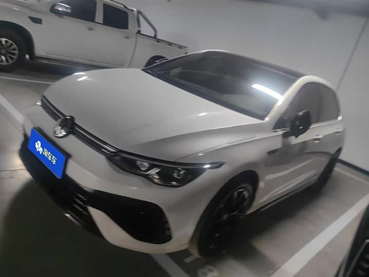 Фото 1 - Volkswagen Golf