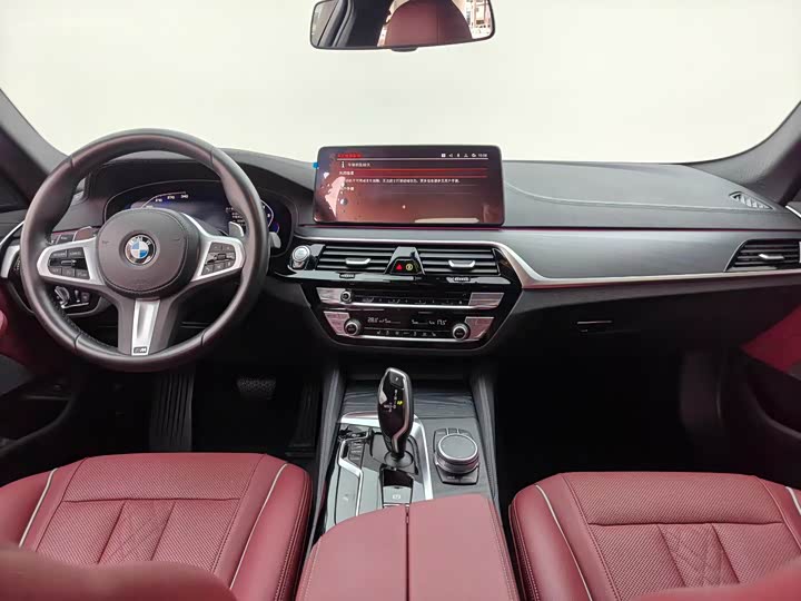 Фото 5 - BMW 5 Series