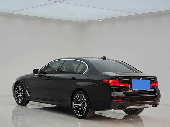 Фото 8 - BMW 5 Series