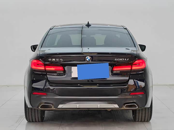 Фото 9 - BMW 5 Series