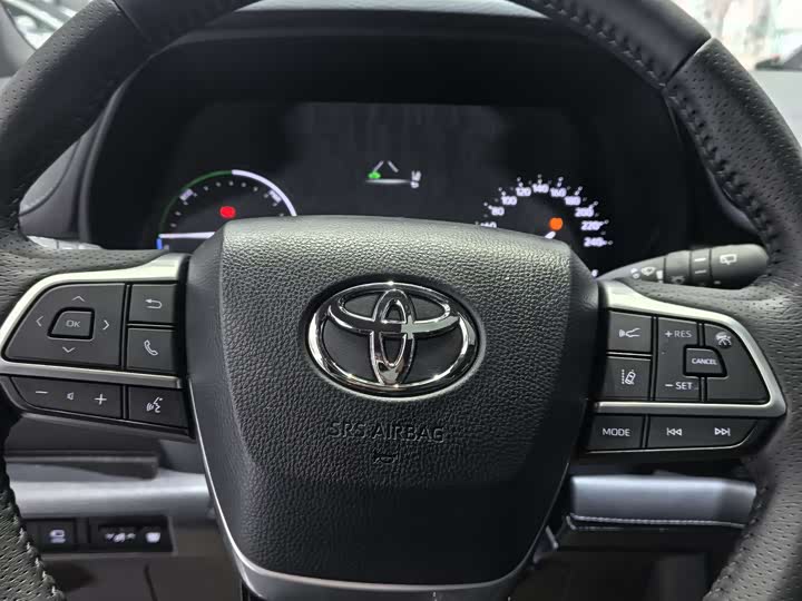 Фото 5 - Toyota Sienna