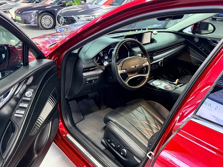 Фото 6 - Genesis G80