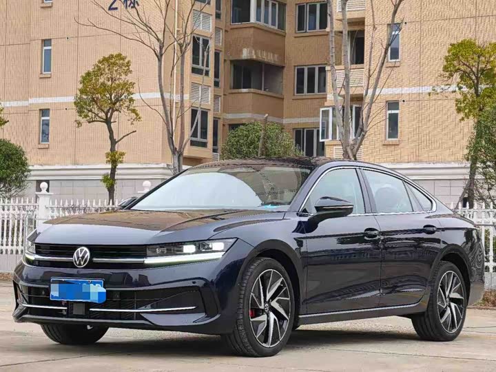 Фото 1 - Volkswagen Magotan