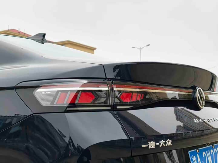 Фото 8 - Volkswagen Magotan