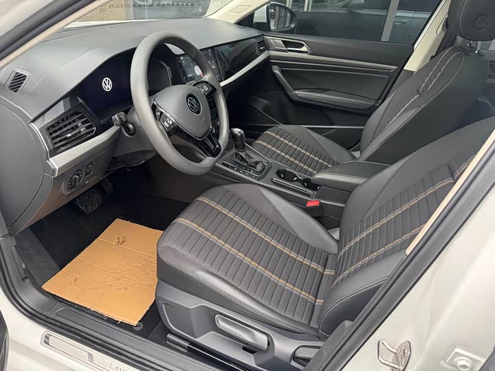 Фото 7 - Volkswagen Lavida