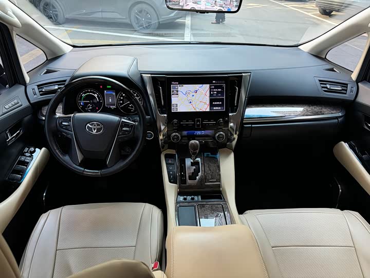 Фото 8 - Toyota Alphard