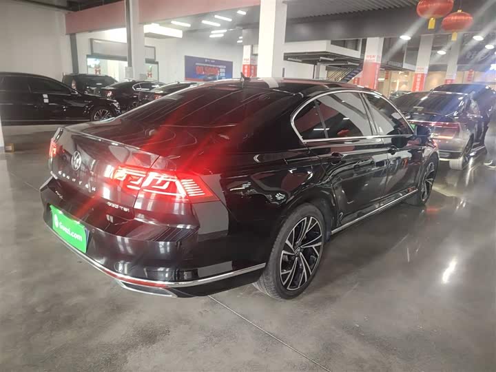 Фото 7 - Volkswagen Magotan