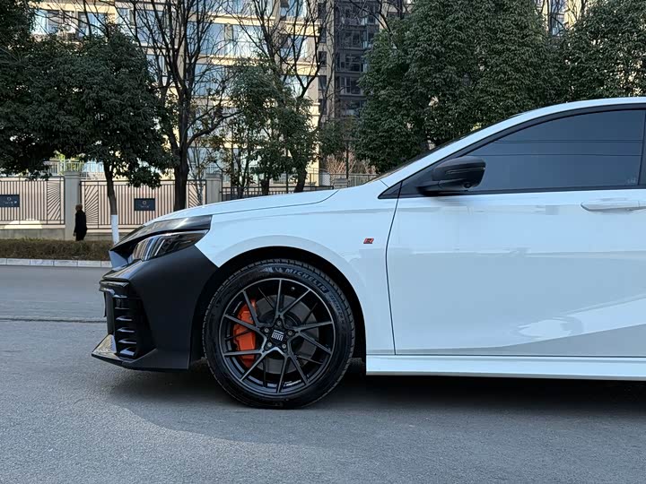 Фото 4 - GAC Trumpchi Empow R