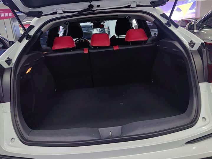 Фото 4 - Toyota Izoa