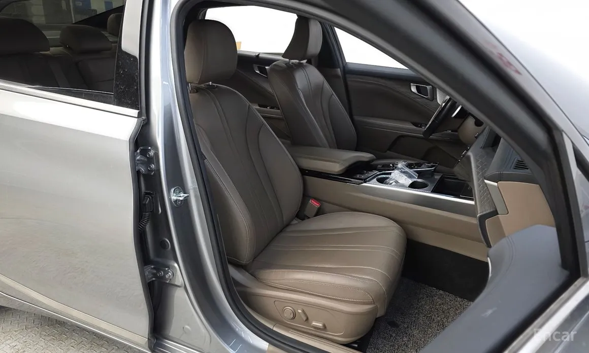 Фото 10 - Kia K8