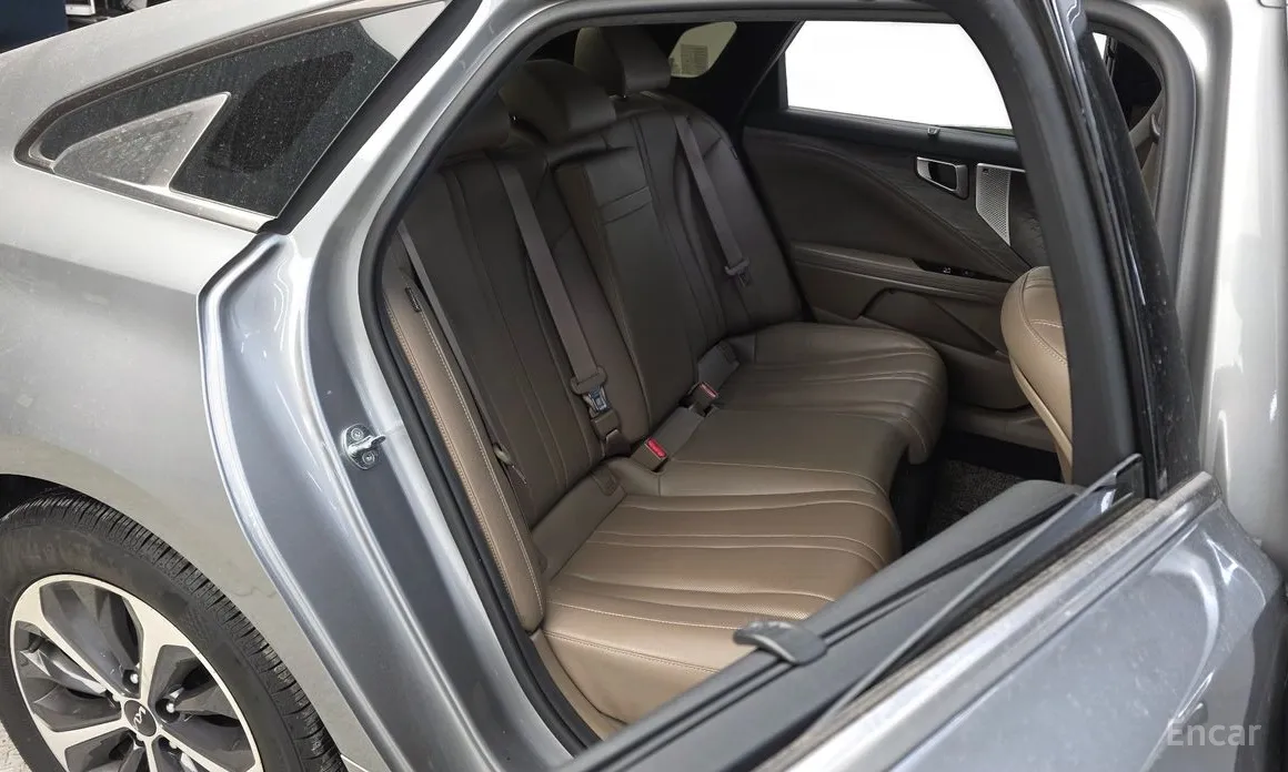 Фото 11 - Kia K8