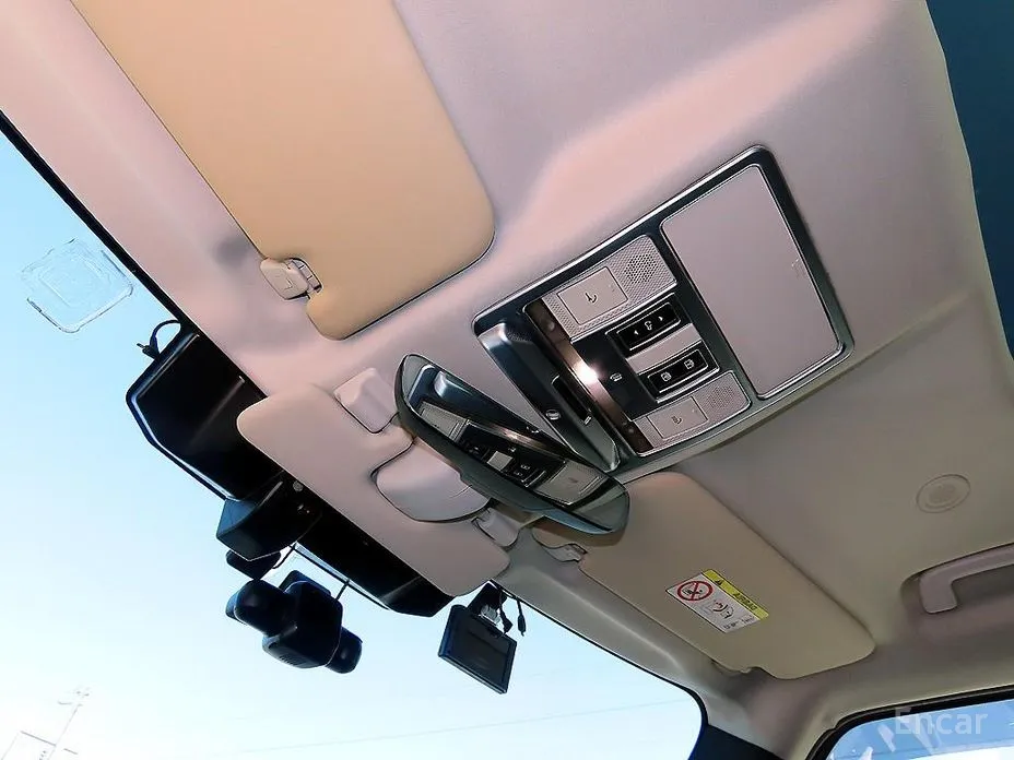 Фото 16 - Land Rover Defender