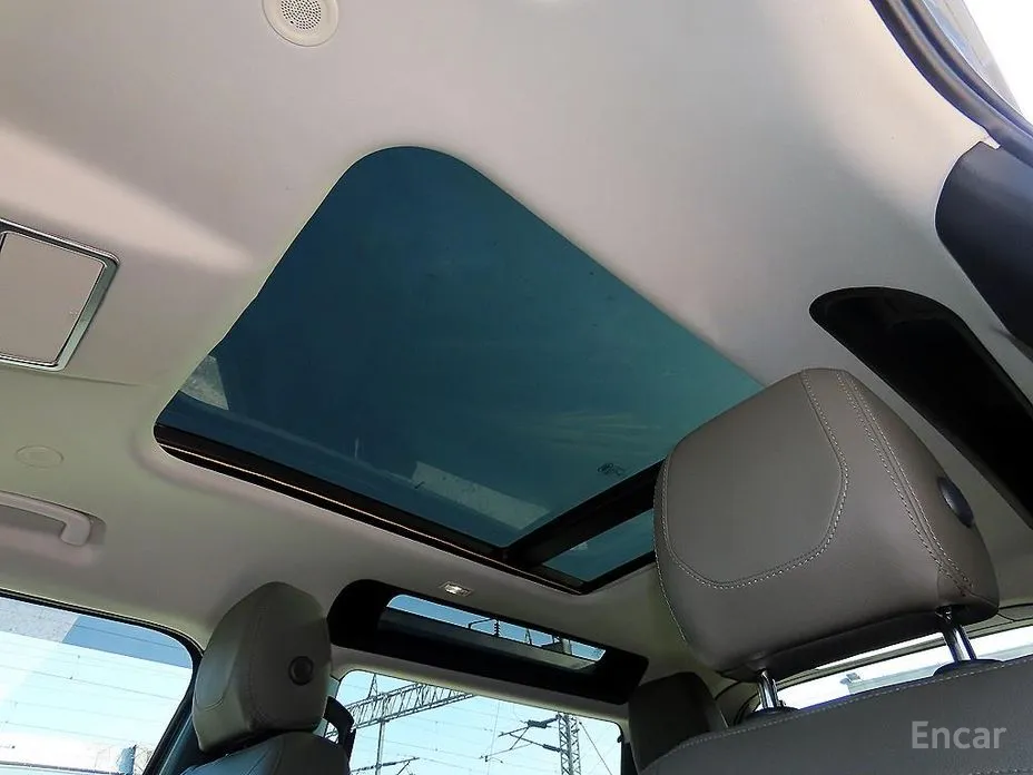 Фото 17 - Land Rover Defender