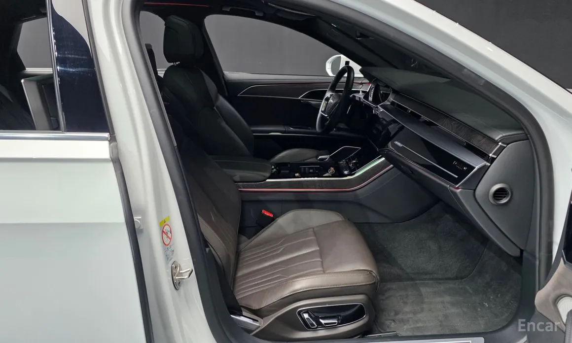 Фото 11 - Audi A8