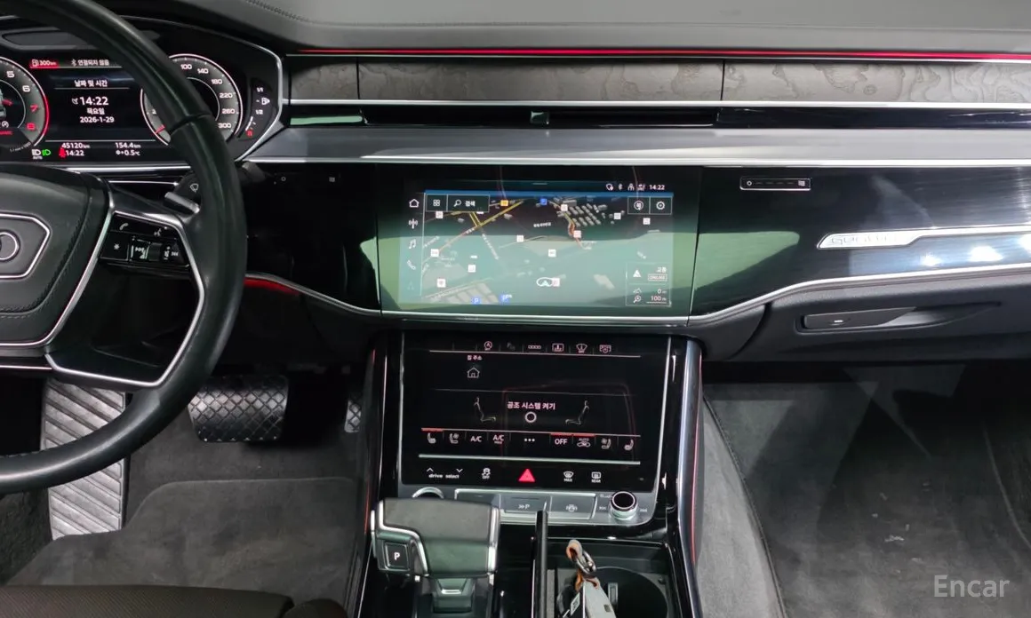 Фото 14 - Audi A8