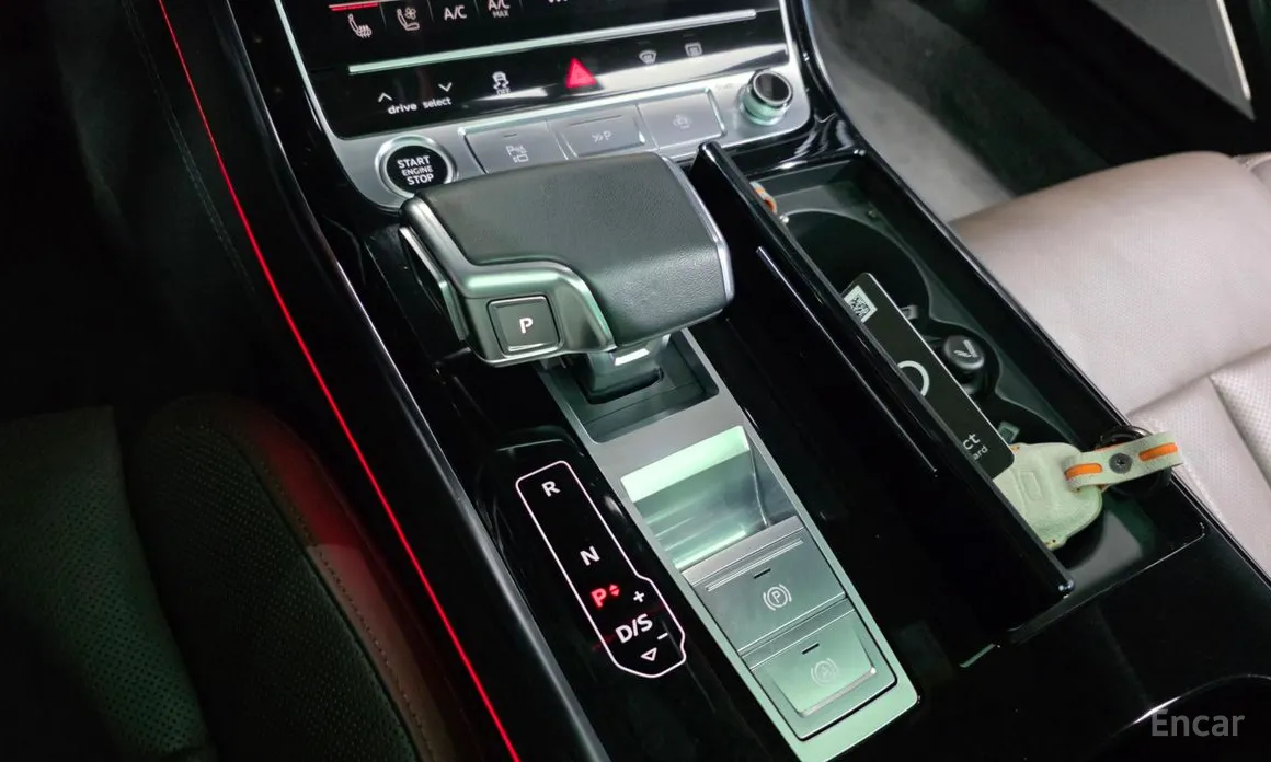 Фото 9 - Audi A8