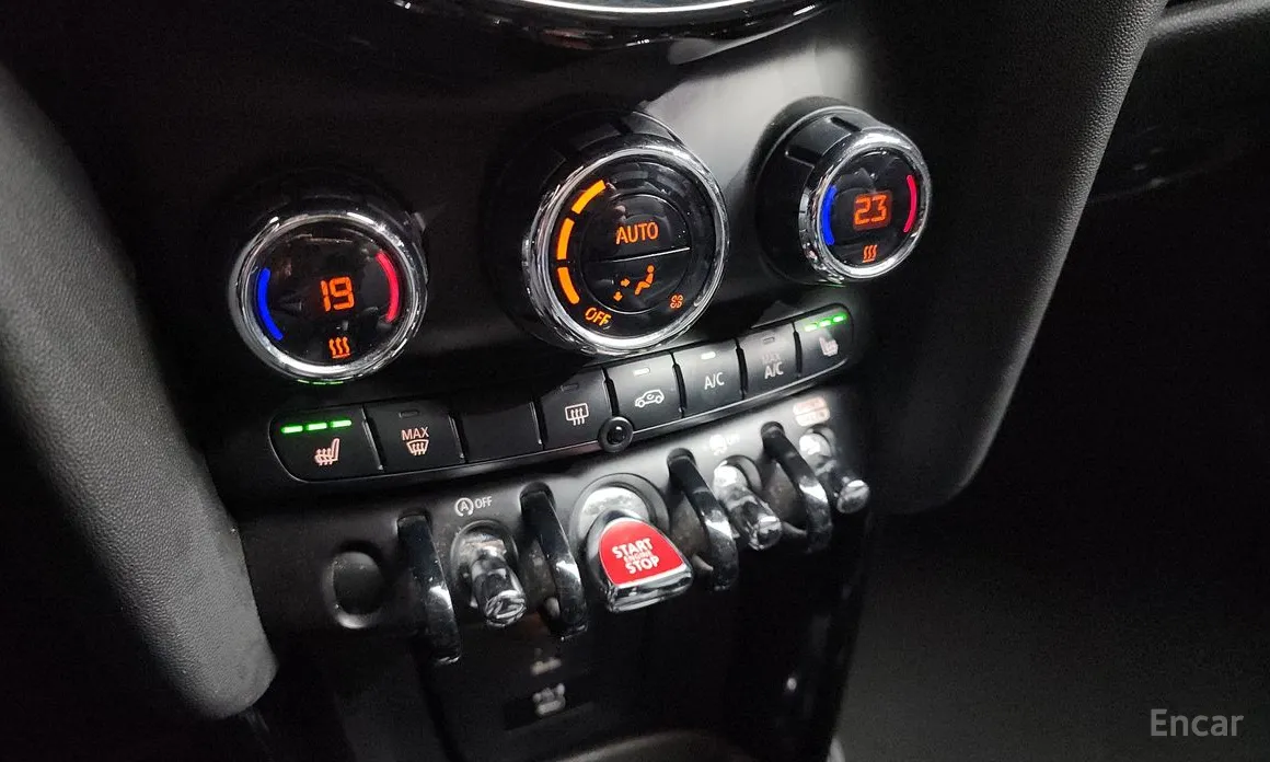 Фото 18 - Mini Cooper Convertible