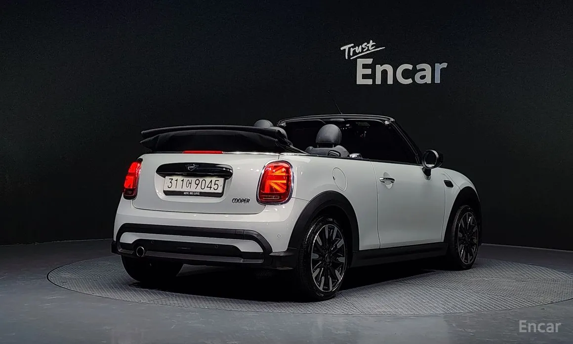 Фото 20 - Mini Cooper Convertible