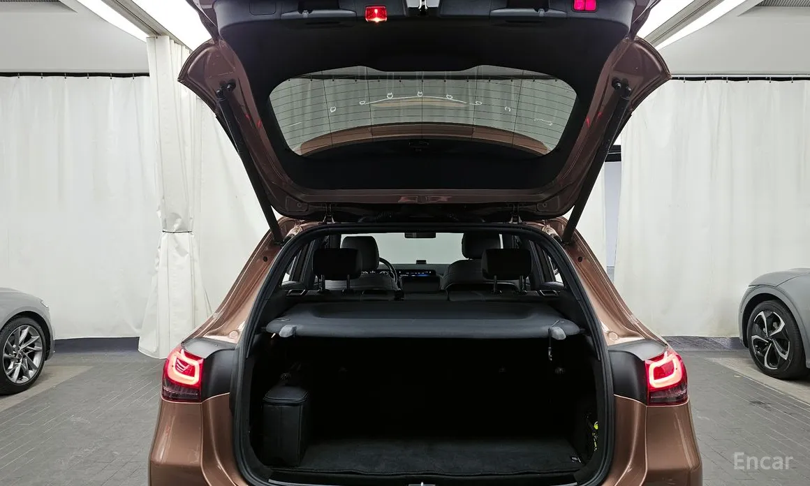 Фото 20 - Mercedes-Benz EQA