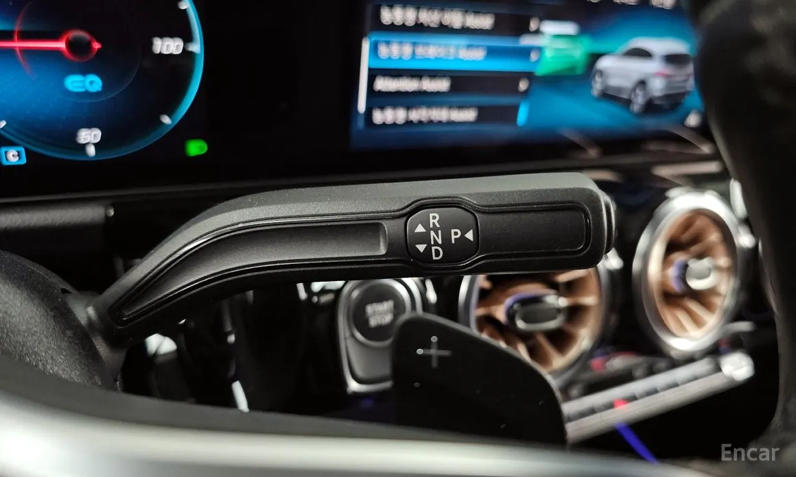 Фото 9 - Mercedes-Benz EQA