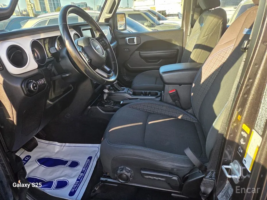 Фото 7 - Jeep Wrangler