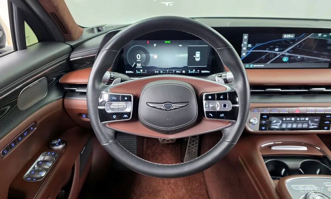 Фото 13 - Genesis G90