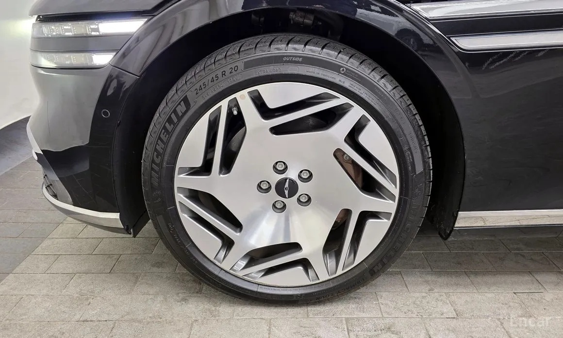 Фото 5 - Genesis G90