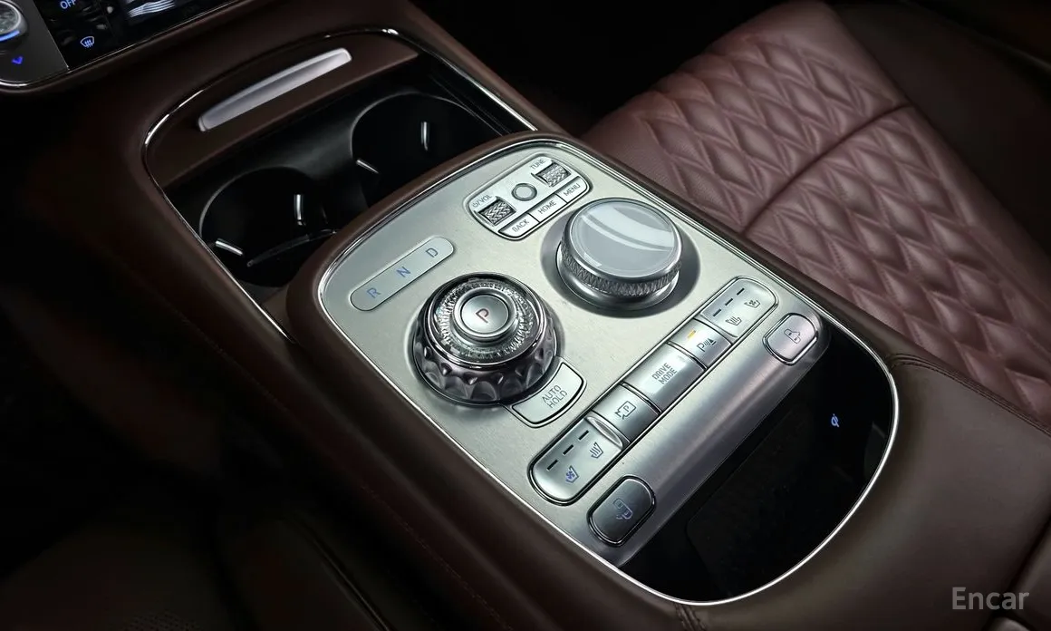 Фото 9 - Genesis G90