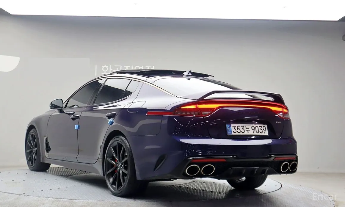 Фото 2 - Kia Stinger