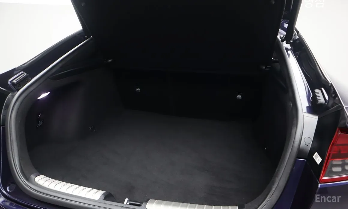 Фото 4 - Kia Stinger