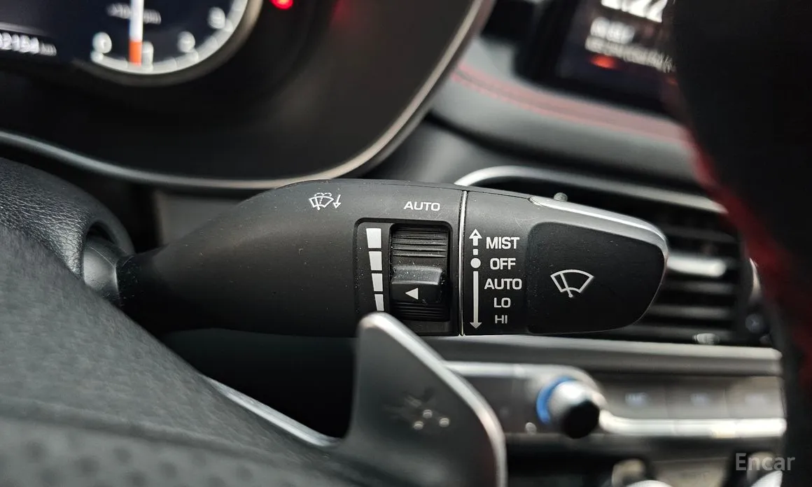 Photo 18 - Genesis G70
