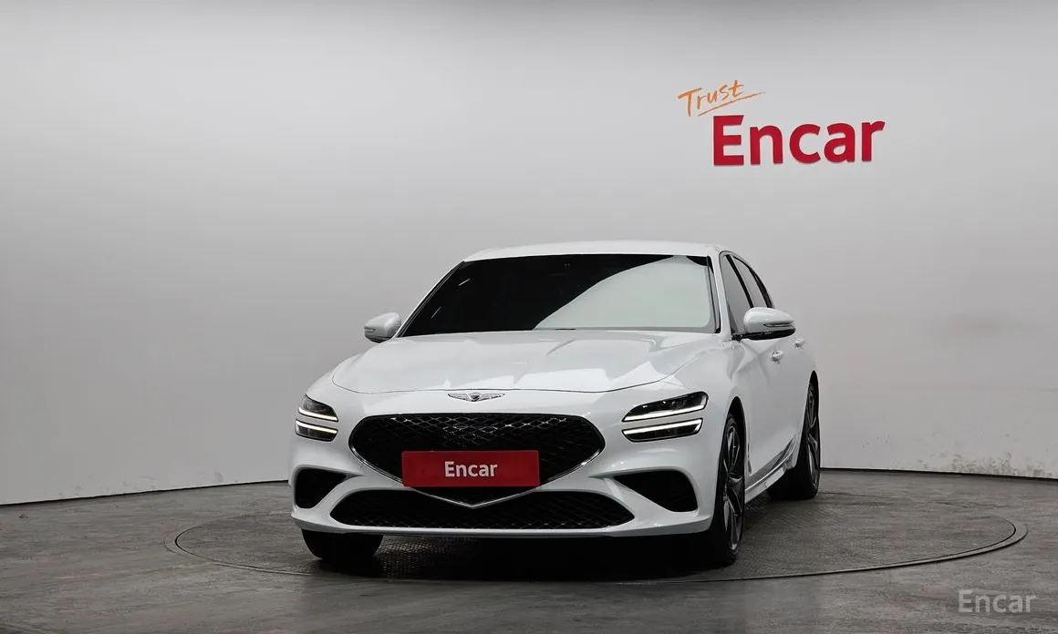 Photo 3 - Genesis G70