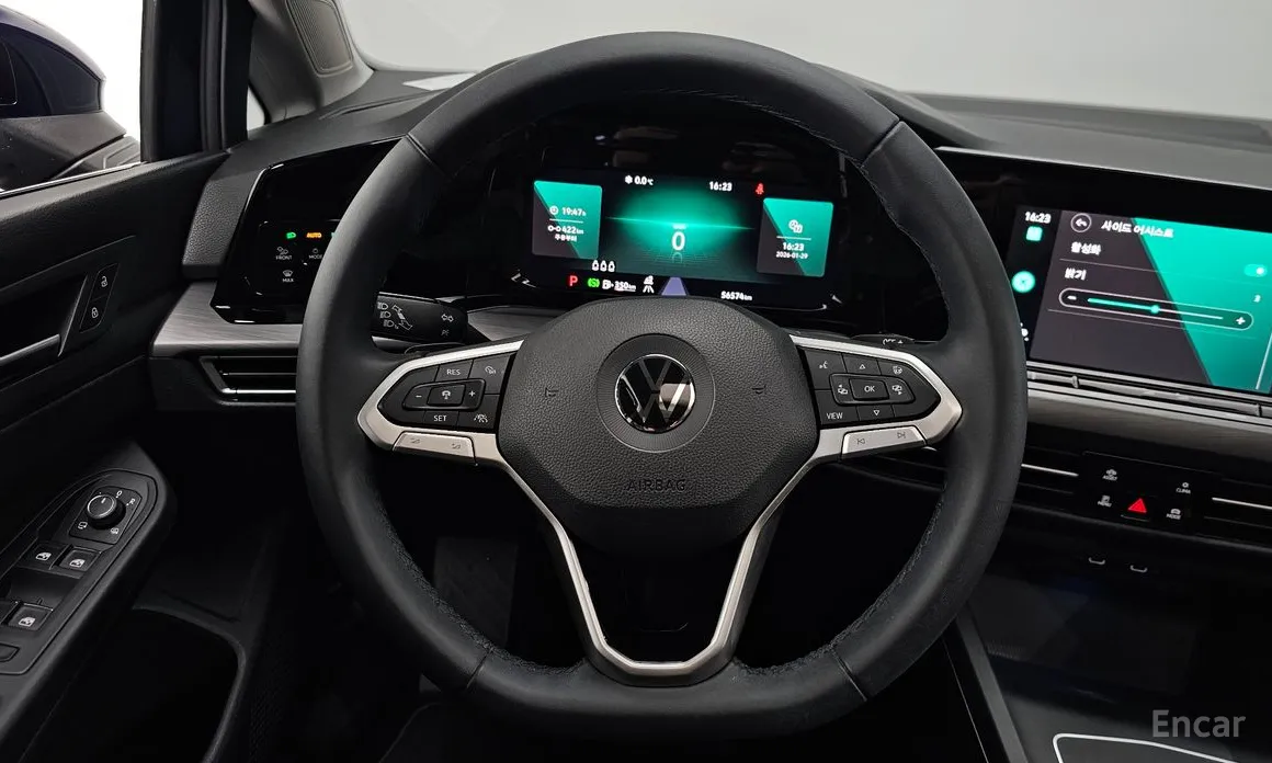 Фото 13 - Volkswagen Golf