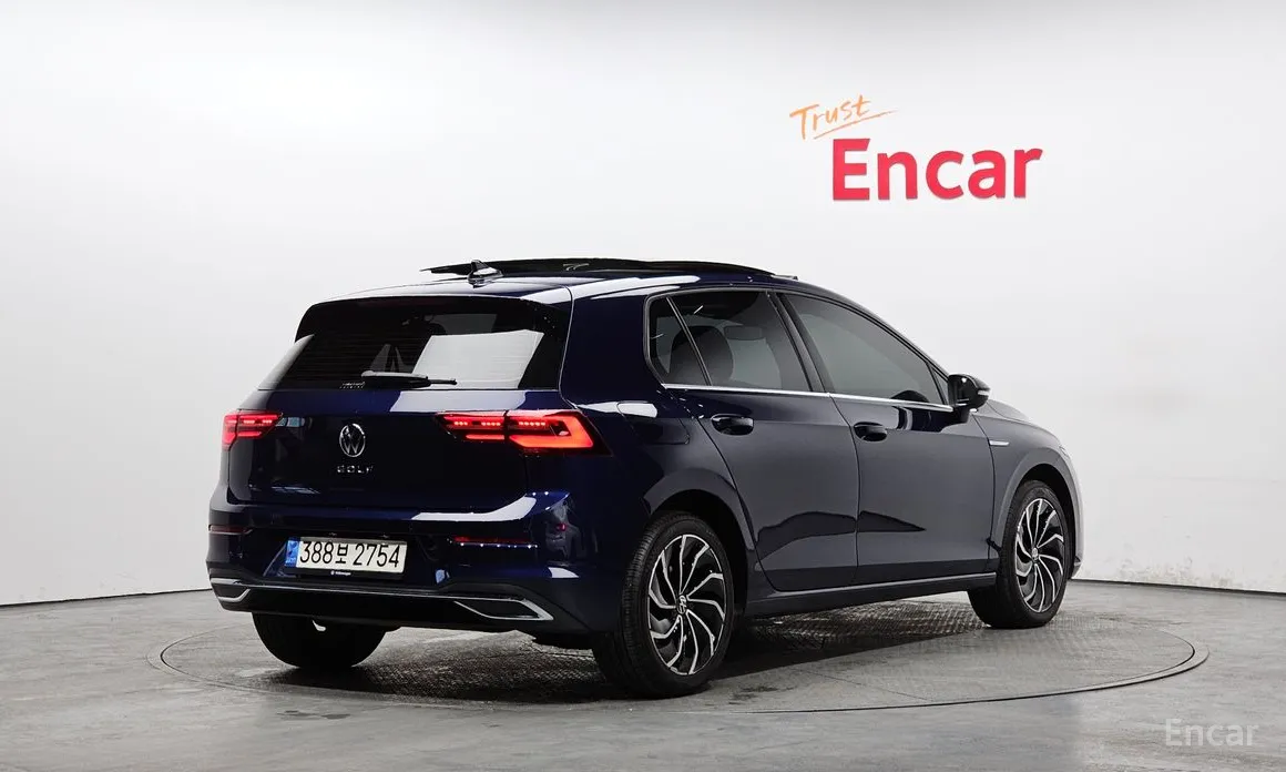 Фото 2 - Volkswagen Golf