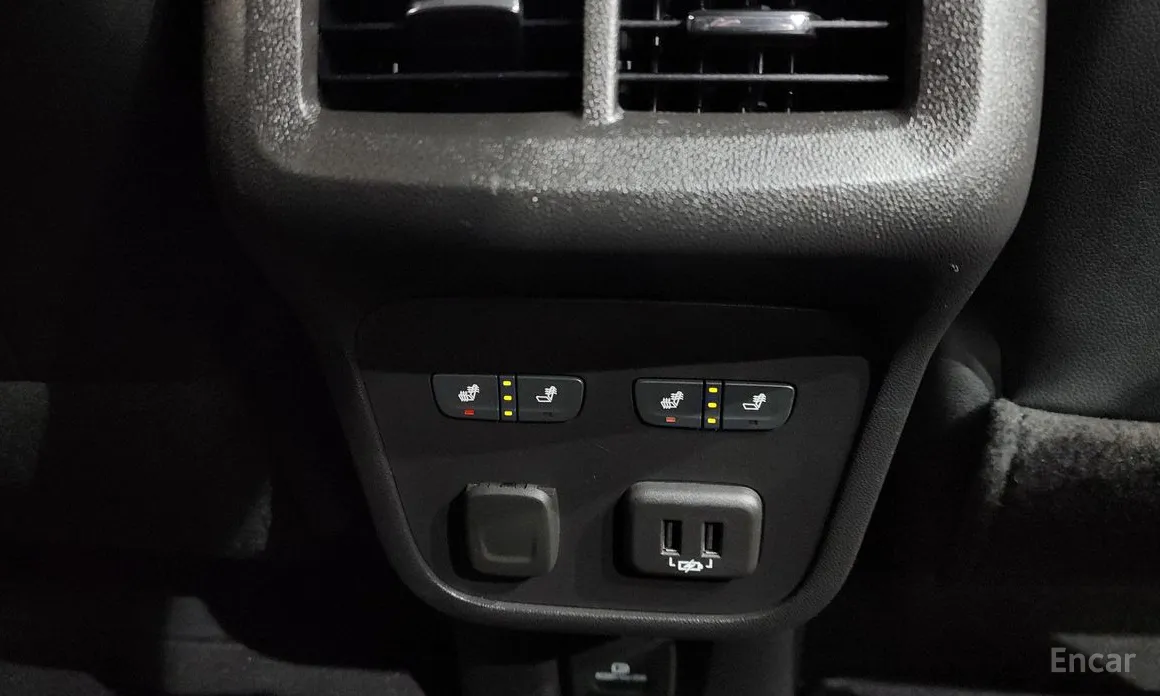 Фото 18 - Chevrolet Equinox