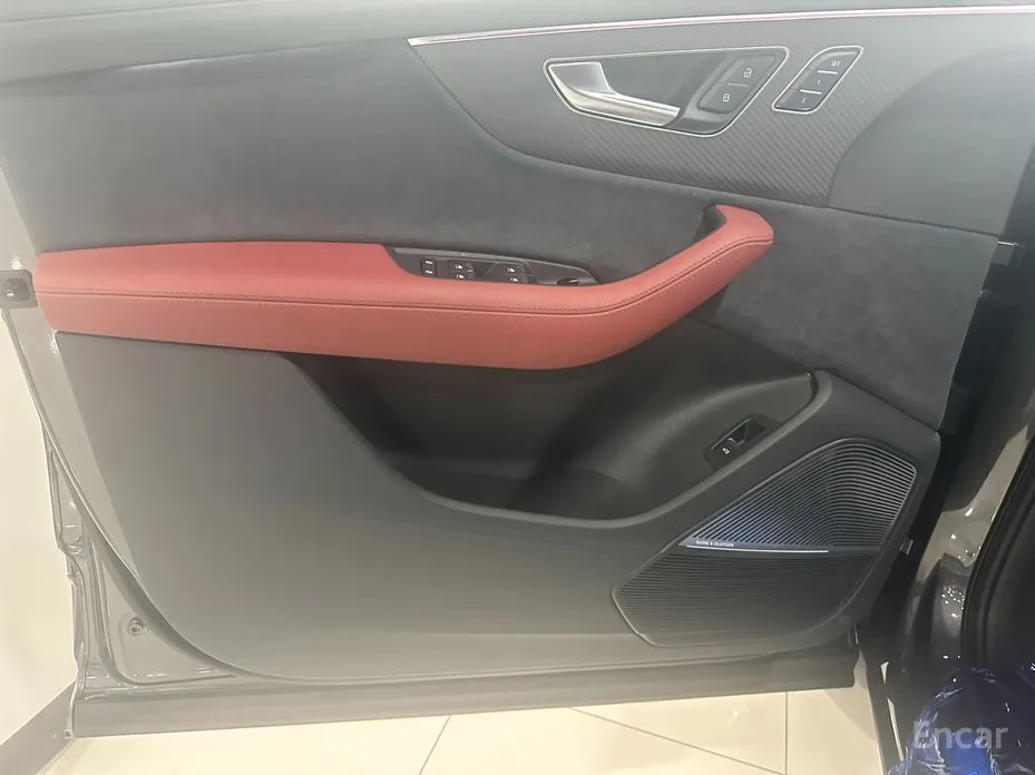 Фото 11 - Audi SQ7