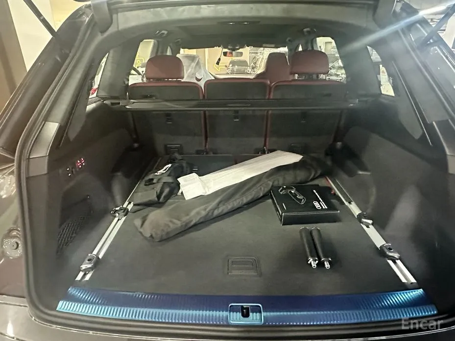 Фото 14 - Audi SQ7