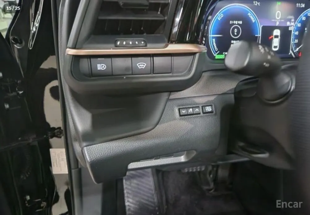 Фото 13 - Toyota Crown