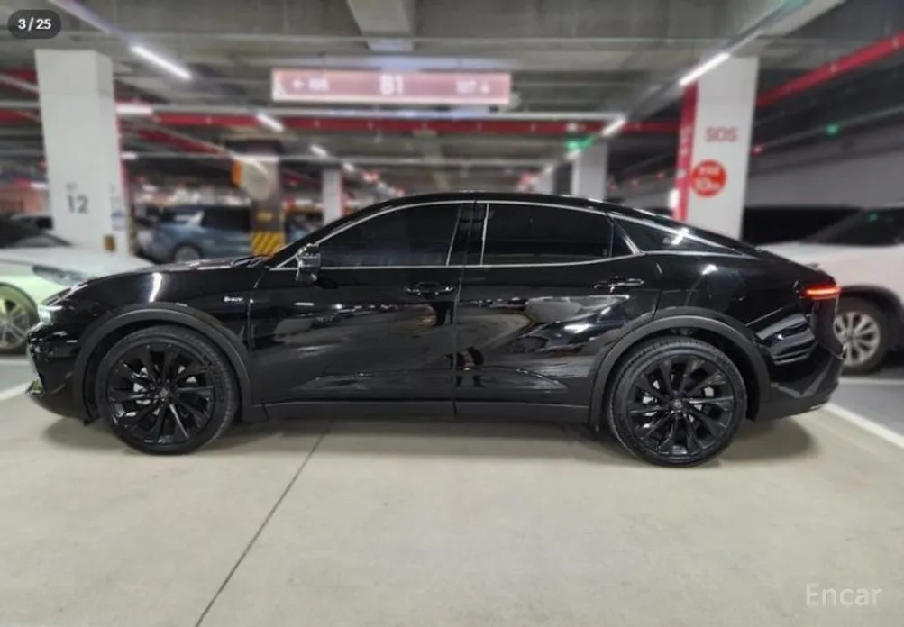 Фото 3 - Toyota Crown