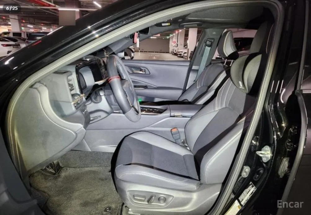 Фото 6 - Toyota Crown