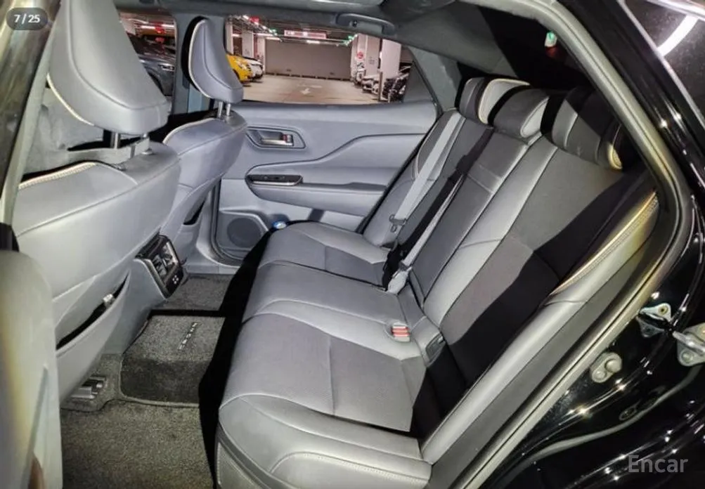 Фото 7 - Toyota Crown