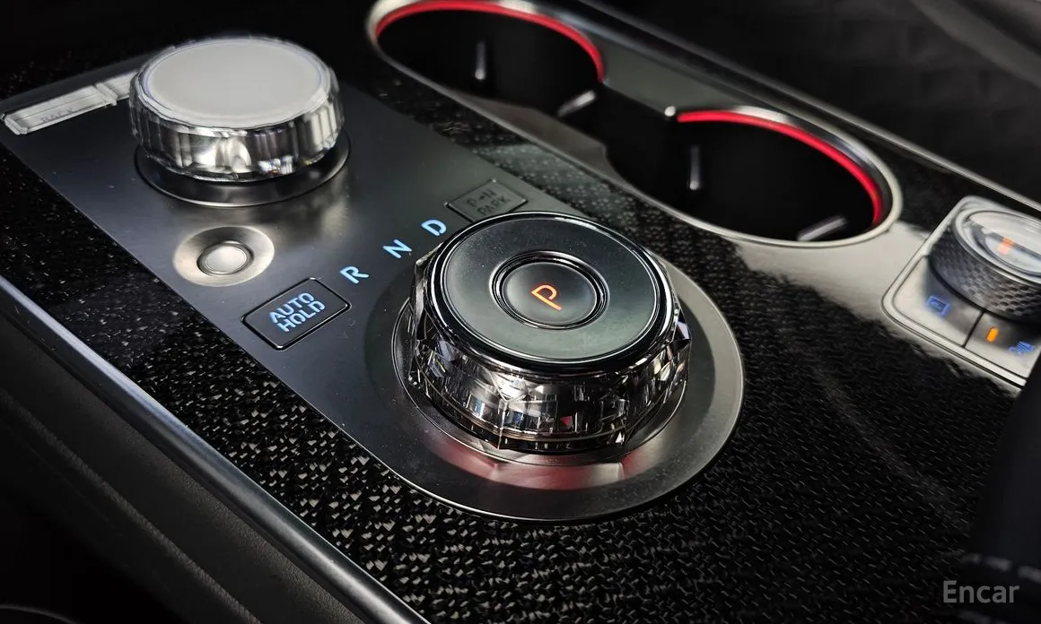 Фото 9 - Genesis GV80