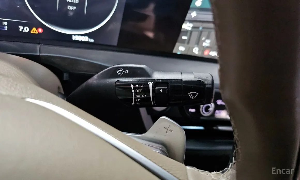 Фото 17 - Kia K8