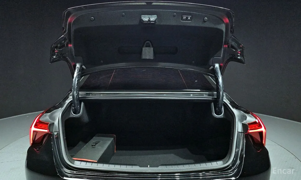 Фото 20 - Kia K8