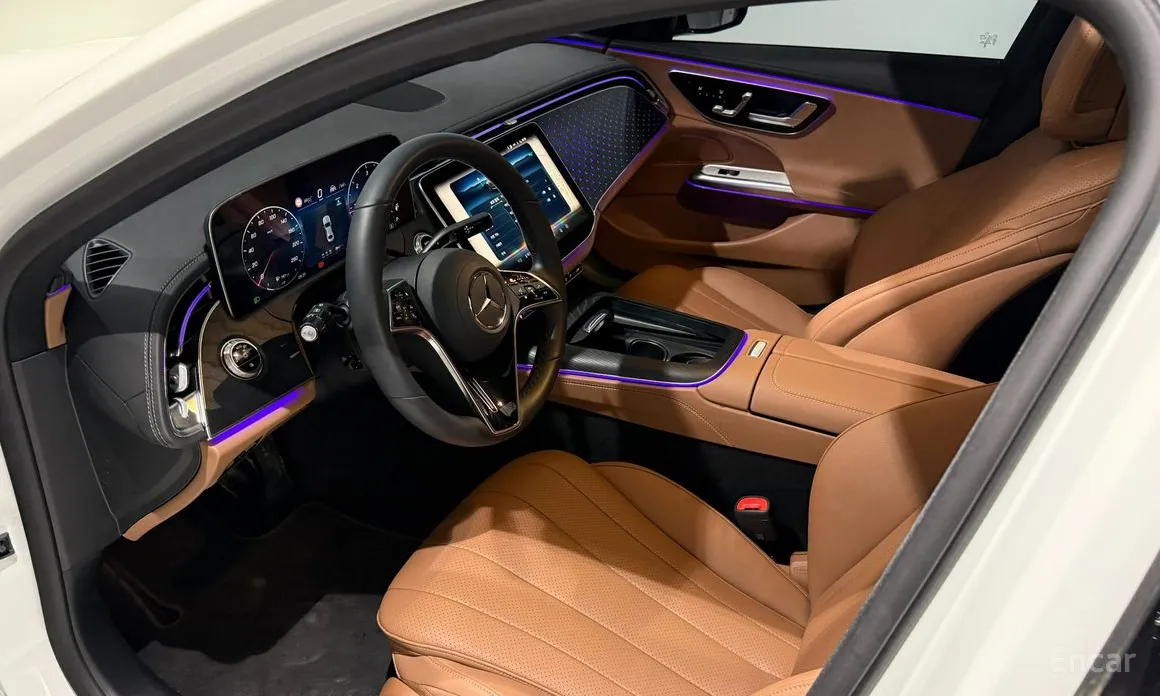 Фото 19 - Mercedes-Benz E-Class