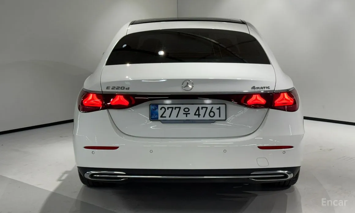 Фото 7 - Mercedes-Benz E-Class