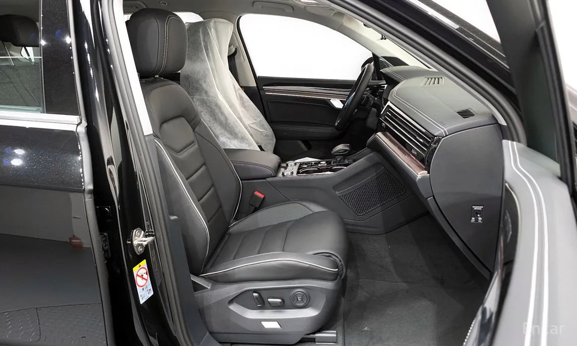 Фото 11 - Volkswagen Touareg