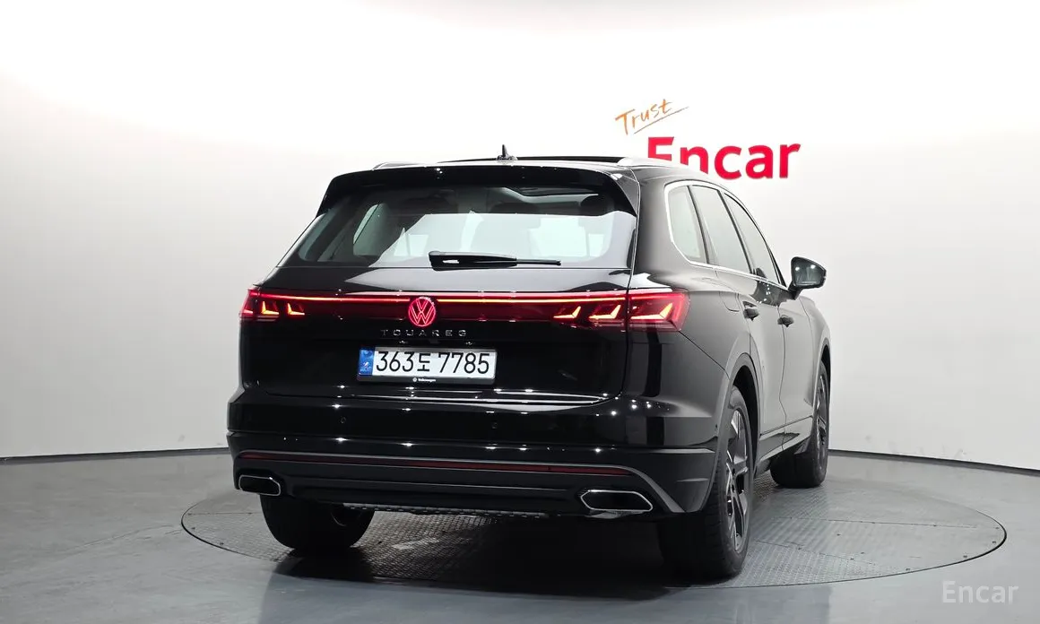 Фото 4 - Volkswagen Touareg