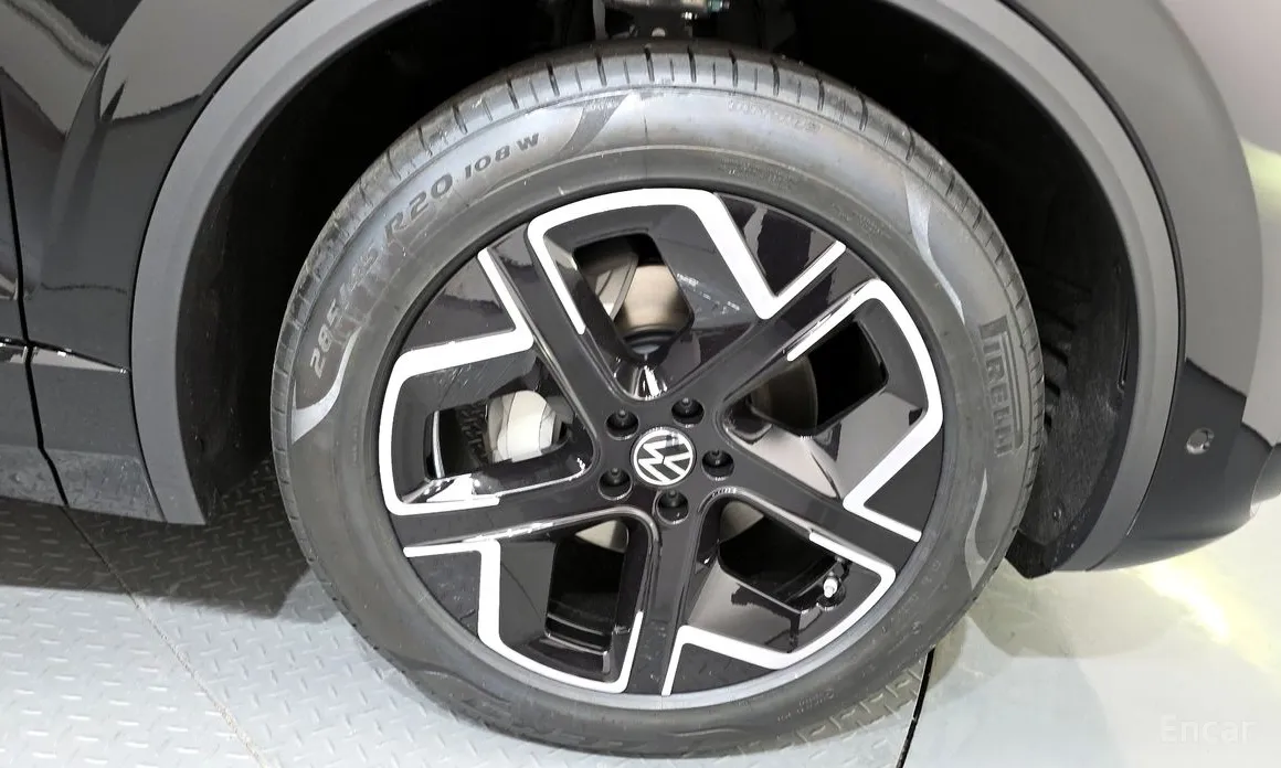 Фото 5 - Volkswagen Touareg